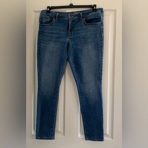 Universal Thread Mid Rise Skinny Jeans